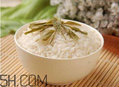 茶葉水煮飯有什么好處？茶葉水怎么煮飯