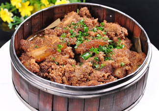粉蒸肉五花肉怎么腌制？做粉蒸肉的肉要去皮嗎