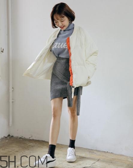 白色羽絨服配什么鞋子？白色羽絨服搭配鞋子圖片