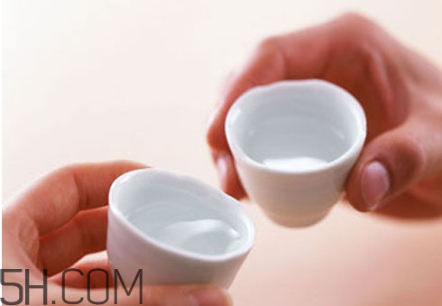 洗發(fā)水怎么區(qū)分酸堿性？防掉發(fā)的最好方法