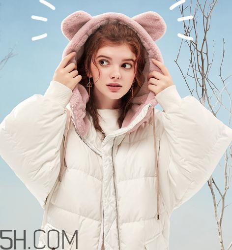 白色羽絨服發(fā)黃怎么洗白？白色羽絨服染色怎么能去掉？