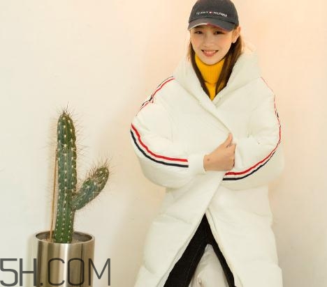 白色羽絨服怎么保存不發(fā)黃？白色羽絨服怎么打理？