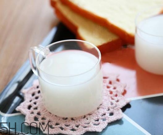 可爾必思好喝嗎？可爾必思有酒精嗎？
