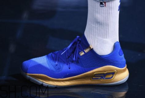 under armour curry 4 low勇士隊(duì)藍(lán)金配色會(huì)發(fā)售嗎？