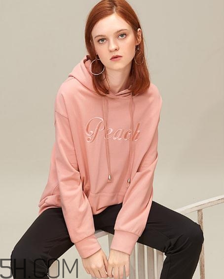 闊色衣服質(zhì)量好嗎？闊色有實(shí)體店嗎？