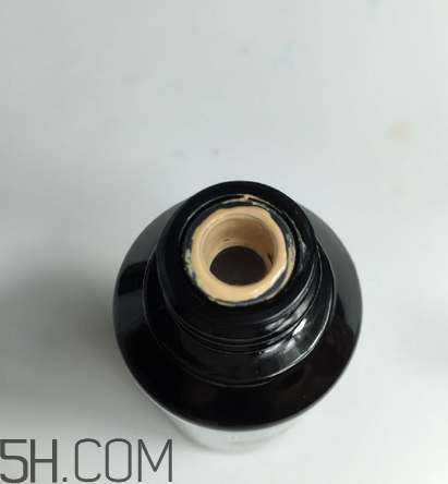 芭比波朗重蟲(chóng)草粉底液色號(hào) bobbi brown蟲(chóng)草粉底液評(píng)測(cè)