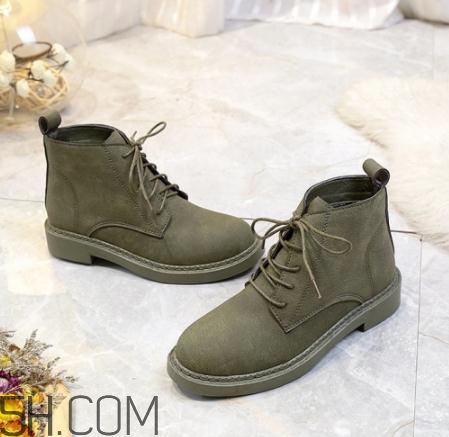 翻毛皮鞋弄上油怎么辦？翻毛皮鞋上的油漬怎么清洗？