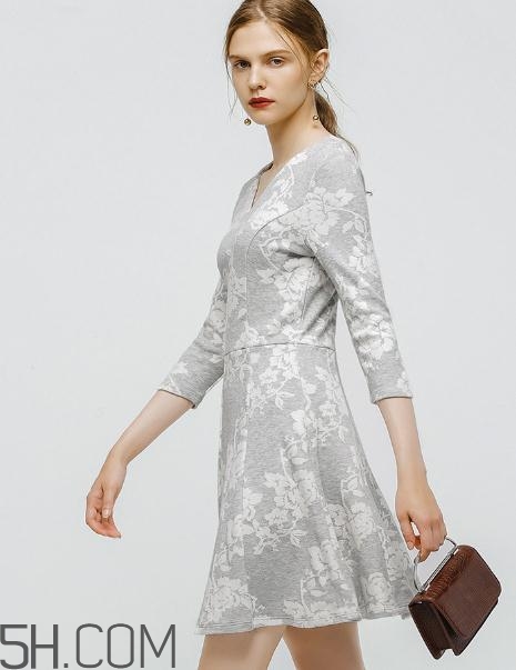 max co衣服貴嗎？max co衣服什么價(jià)位？