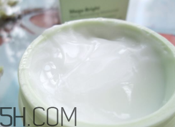 悅木之源維C精華霜怎么樣？悅木之源維C精華霜好用嗎？