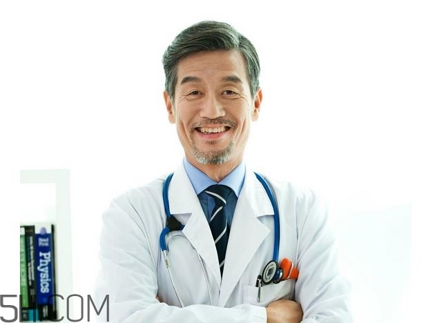 冠心病為什么會(huì)惡心？冠心病為什么左手會(huì)麻？
