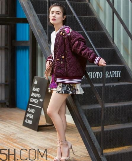 棒球服怎么搭配？棒球外套搭配圖片