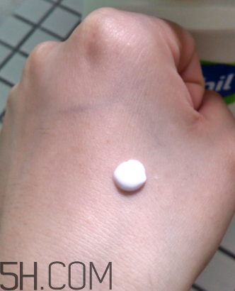 絲塔芙保濕潤膚乳嬰兒能用嗎？絲塔芙潤膚乳怎么樣？