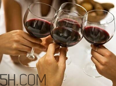 吃了頭孢多久可以喝酒？頭孢可以和阿莫西林一起吃嗎