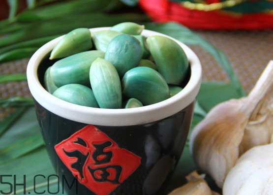 臘八蒜夏天能做嗎？臘八蒜和糖醋蒜的區(qū)別
