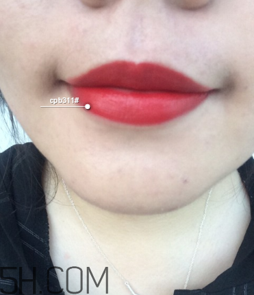 迪奧999和cpb311哪個(gè)好看？cpb奢華艷光唇膏價(jià)格多少錢？