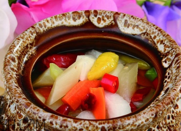 泡菜水用什么水最好？四川泡菜的酸水怎么做