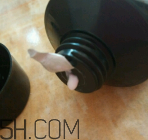 雅芳小黑裙香體乳怎么樣？雅芳小黑裙香體乳好用嗎？