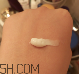 露得清身體乳怎么樣？露得清身體乳好用嗎？