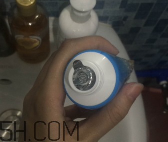 露得清綿密洗面奶怎么樣？露得清綿密洗面奶好用嗎？