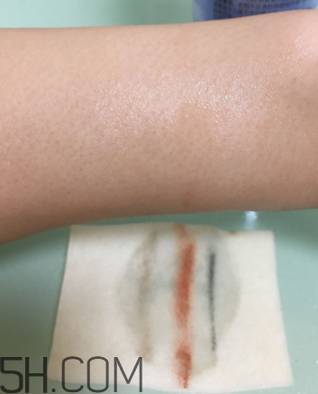 露得清卸妝水怎么用？露得清卸妝水多少錢？