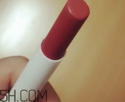 蒂詩(shī)顏口紅有毒嗎？蒂詩(shī)顏口紅安全嗎？