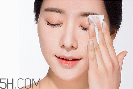 卸妝油如何卸眼妝？不化妝怎么用卸妝油？