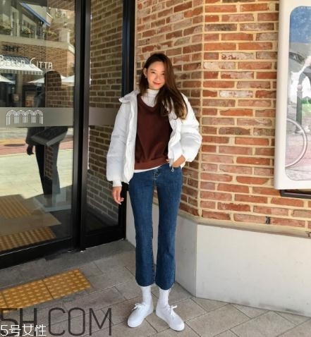 白色羽絨服怎么搭配？白色羽絨服搭配圖片