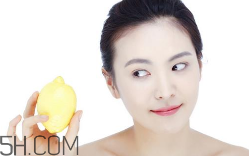 卸妝油可以祛痘嗎？卸妝油的錯誤用法