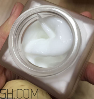 御泥坊礦物養(yǎng)膚霜怎么樣？御泥坊礦物養(yǎng)膚霜好用嗎？