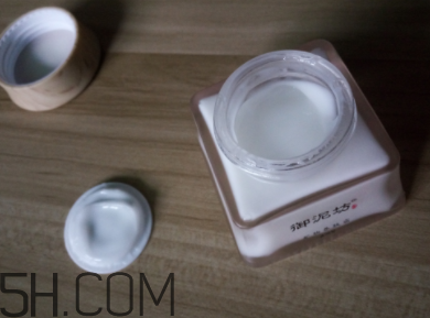 御泥坊礦物養(yǎng)膚霜怎么樣？御泥坊礦物養(yǎng)膚霜好用嗎？
