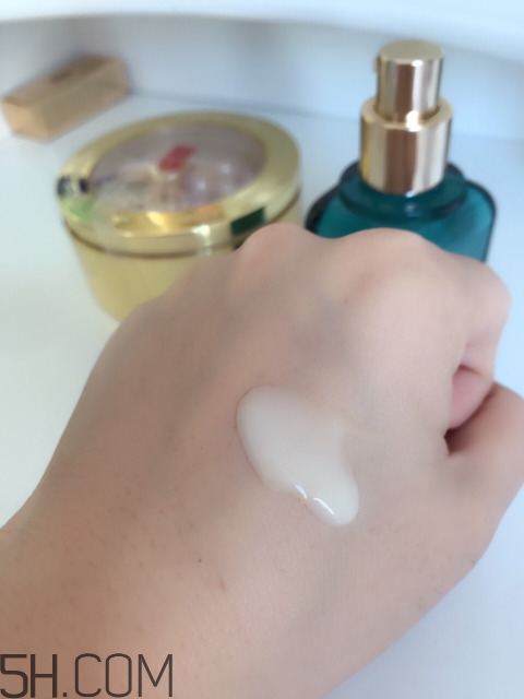 雅詩蘭黛小綠瓶好用嗎？雅詩蘭黛小綠瓶多少錢？