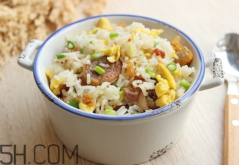 蛋炒飯可以和土豆絲一起吃嗎？蛋炒飯吃多了有什么危害