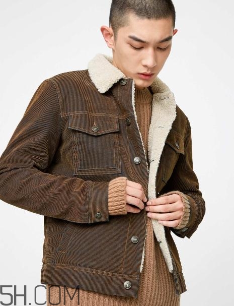 燈芯絨衣服會(huì)縮水嗎？燈芯絨衣服粘毛嗎？