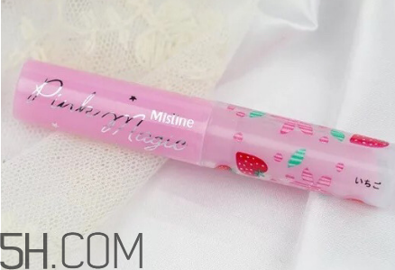 怎么區(qū)分真假mistine草莓變色唇膏？mistine草莓變色唇膏主要功效