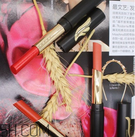 mistine羽翼口紅哪個(gè)色最火？mistine口紅在泰國(guó)賣(mài)多少錢(qián)？