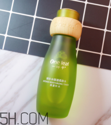 一葉子鮮補(bǔ)水柔膚水怎么樣？一葉子鮮補(bǔ)水柔膚水好用嗎？