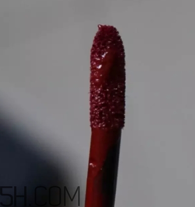 阿瑪尼紅管201多少錢？阿瑪尼紅管201停產(chǎn)了嗎？