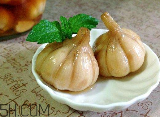 腌糖蒜用什么醋好？腌糖蒜必須用新蒜嗎