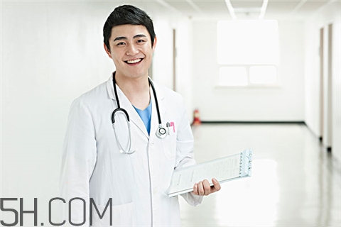 骨折做牽引疼嗎？骨折做牽引怎么回事？