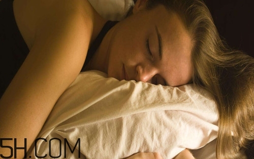 整晚睡不著怎么辦？如何快速進(jìn)入睡眠狀態(tài)？