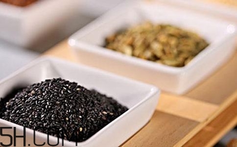 人為什么會掉發(fā)？怎么防止掉發(fā)？