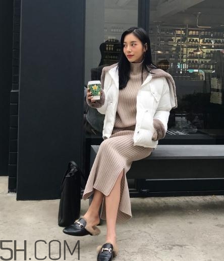 棉服配裙子好看嗎？棉衣配什么裙子好？
