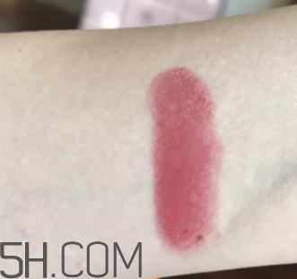 bobbi brown精油唇膏14號claret適合黃皮嗎？
