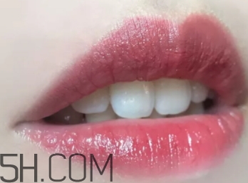 bobbi brown精油唇膏14號claret適合黃皮嗎？