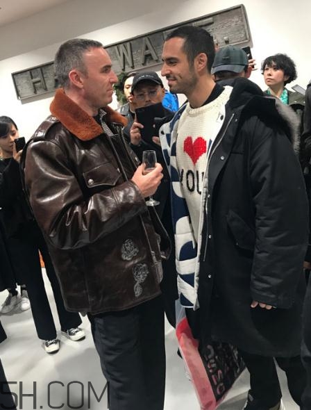 raf simons與dover street聯(lián)名東京獨(dú)占款毛衣多少錢(qián)_在哪買(mǎi)？
