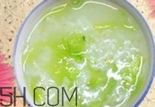 喝咖啡臉上會(huì)長(zhǎng)斑嗎？喝咖啡臉上長(zhǎng)斑了怎么回事？