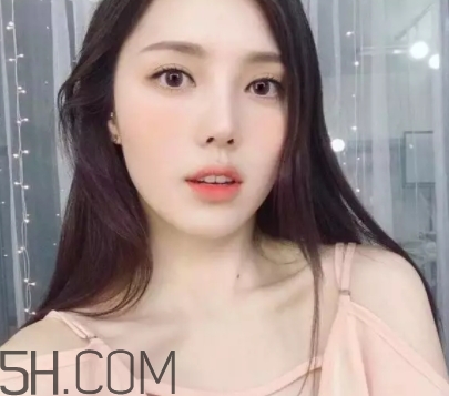 奶油杏是什么顏色？奶油杏色口紅試色