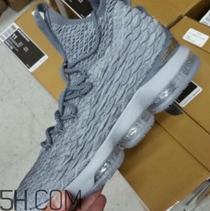 nike lebron 15 city edition發(fā)售時間_多少錢？