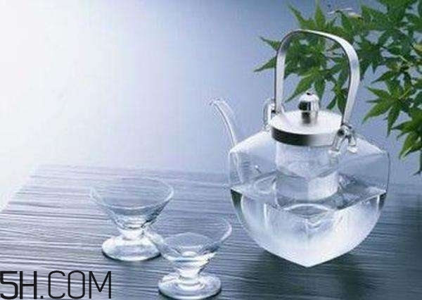 喝水有哪些禁忌？哪些水是不能喝的？