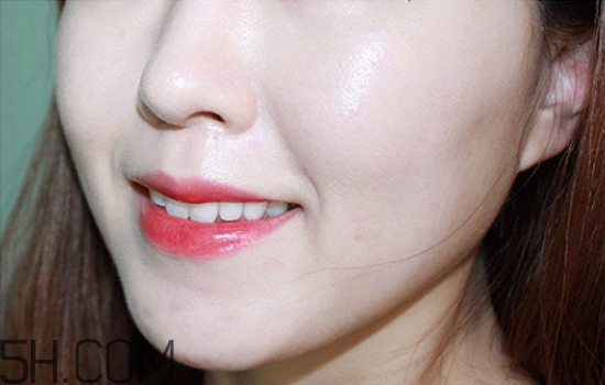 mac morange黃皮能用嗎？mac口紅最火色號推薦